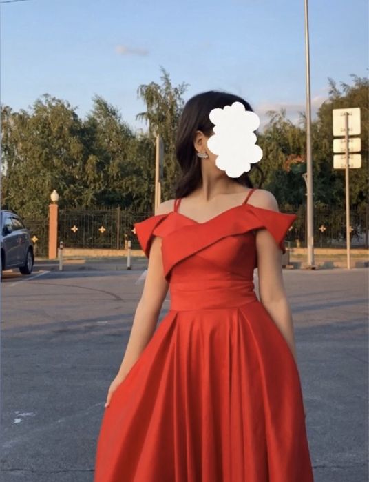 Вечернее платье