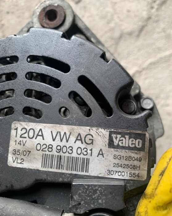 Alternator  BSS  2.0 diesel cod 028903031A  Skoda  Volkswagen  Audi Seat