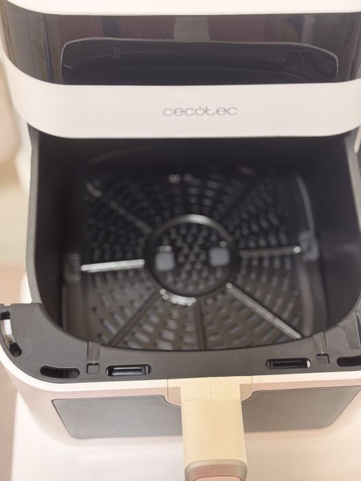 Vand airfrayer intr-o stare foarte buna, aproape nou!