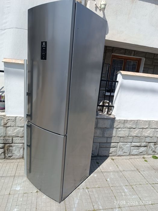 Иноксов хладилник electrolux 2 м