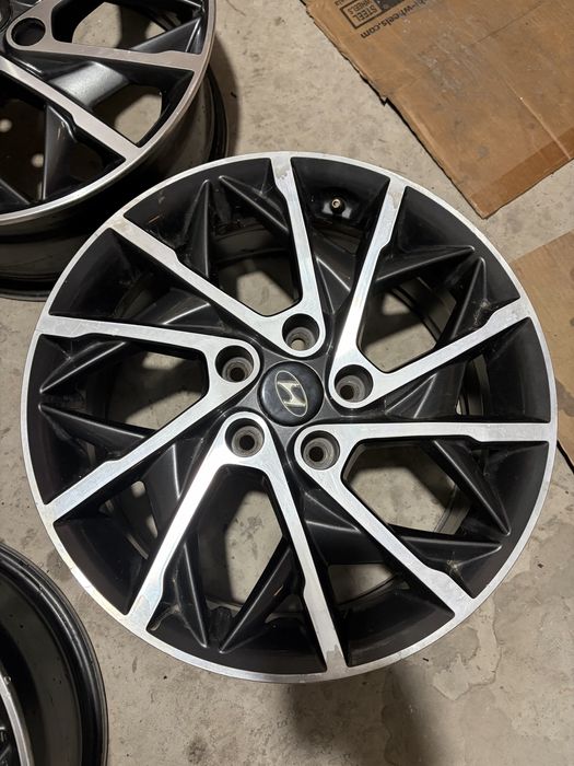 Elantra литые диски R17 комплект