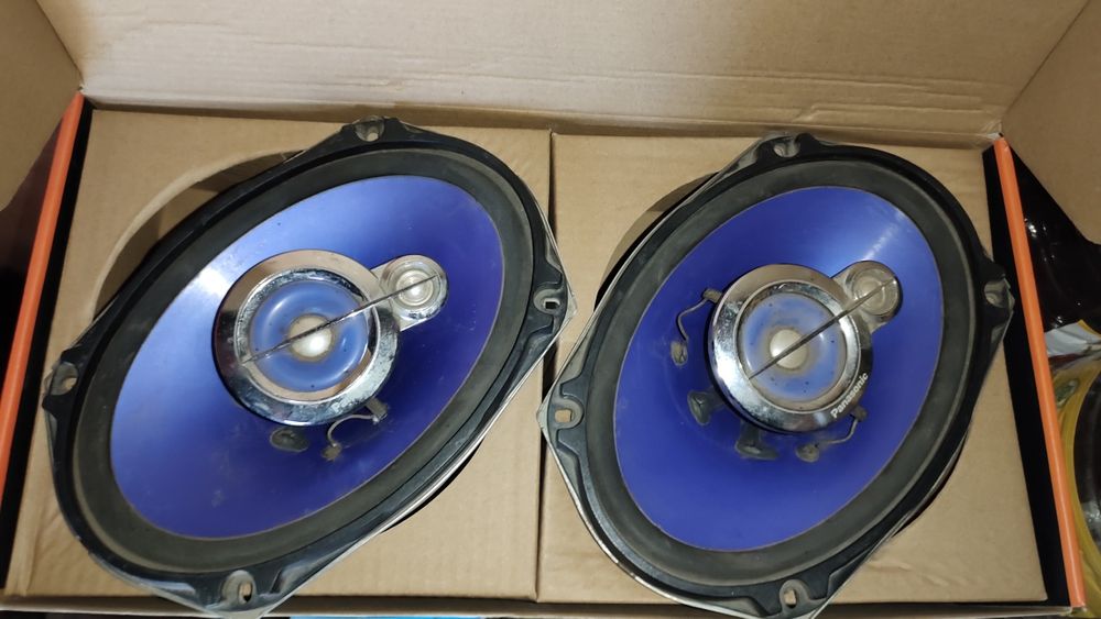 Магнитола с динамиками