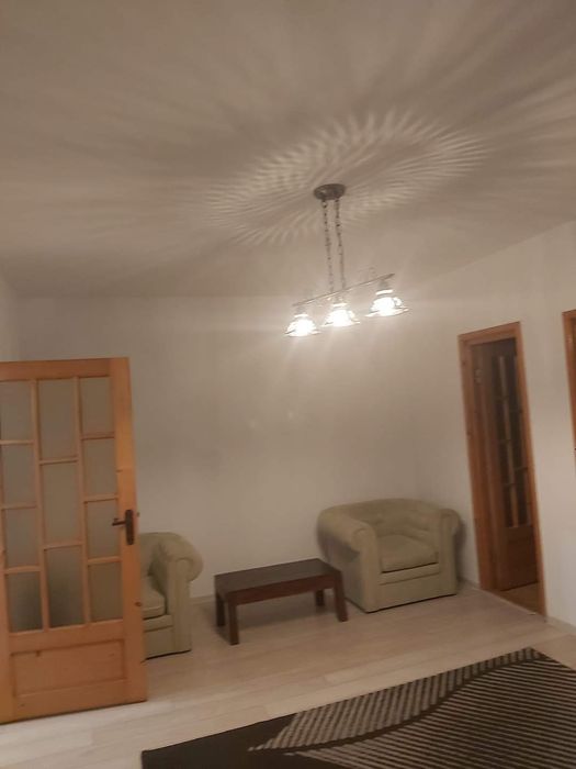 Inchiriez apartament