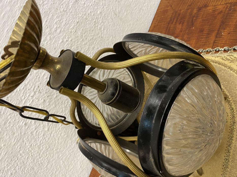 Немски винтидж полилей  с криатални стъкла и орнаменти от месинг