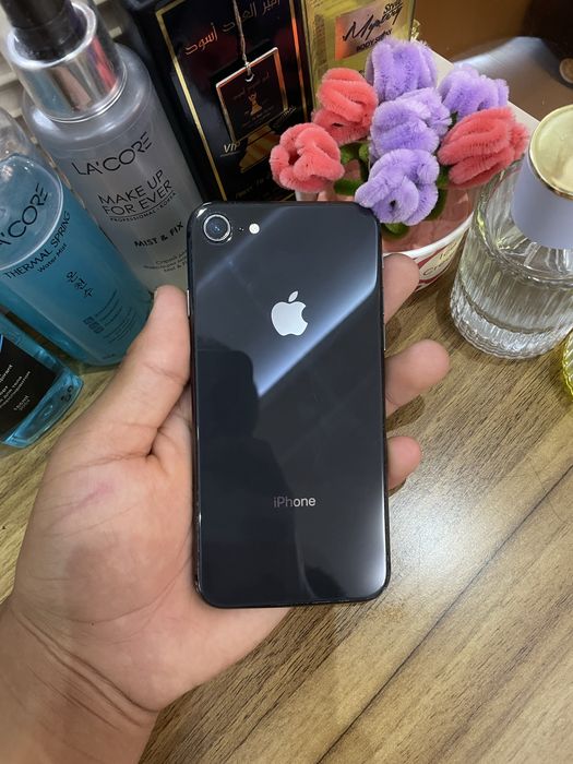 iPhone 8 64gb Tinniq