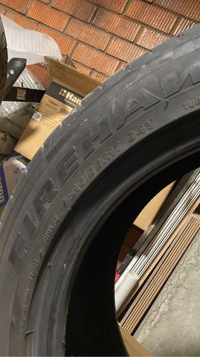 Продам шины б/у от камри