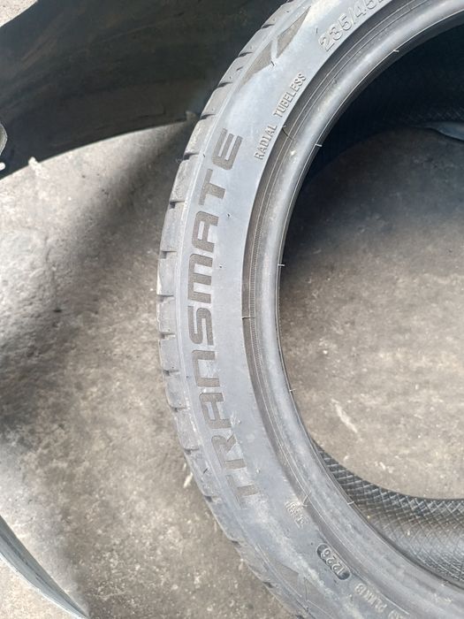 Продам балон 235 45 R18
