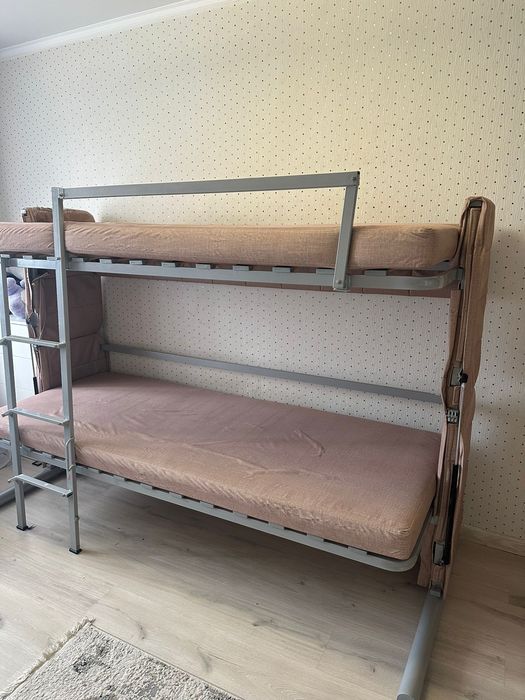 Продам детскую кравать трансформер