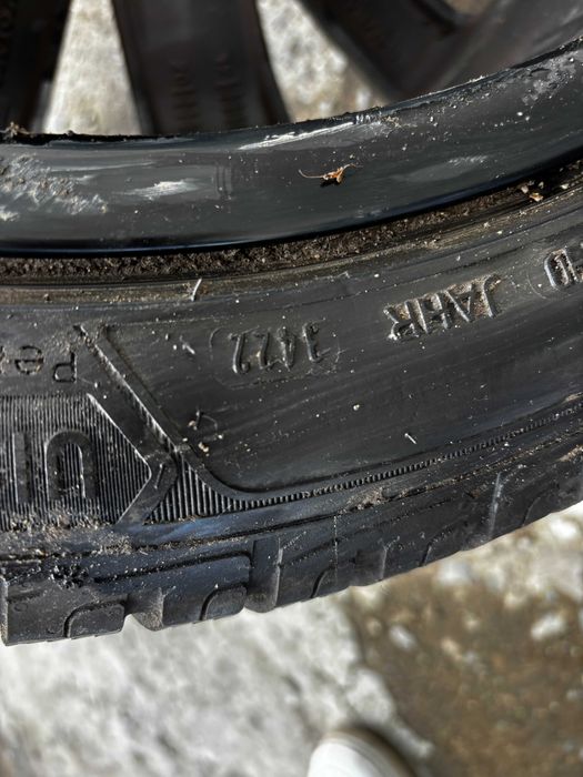 Doua anvelope GoodYear Ultra Grip 235 45 R18 ci390