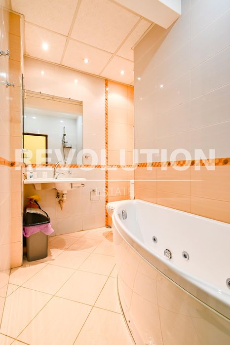 Дава се под наем Многостаен апартамент в София, Център - 135 кв.м за 875 € - Снимка #8