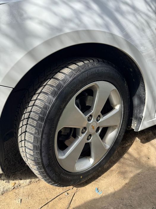 Vând Chevrolet Cruze