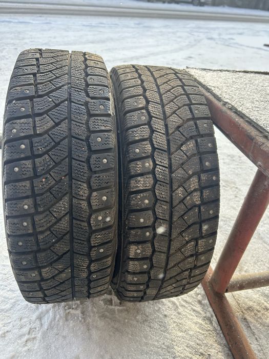 Зимние шипованные резины 2шт