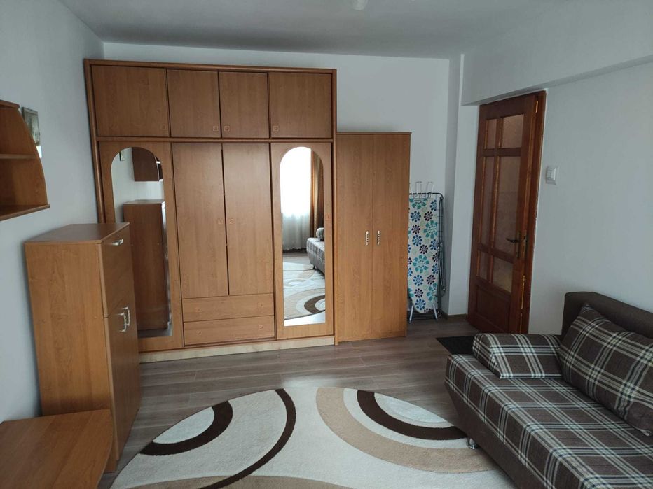 Închiriez apartament, zona Mărăști