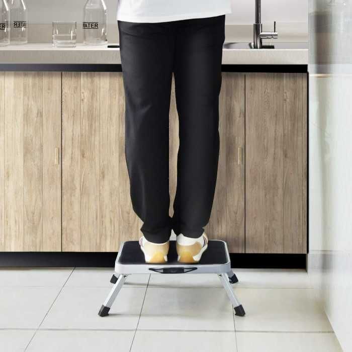 Сгъваема степенка 0379