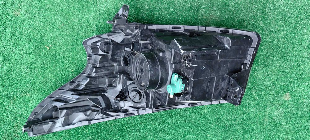 Фар за Renault Trafic / Рено Трафик