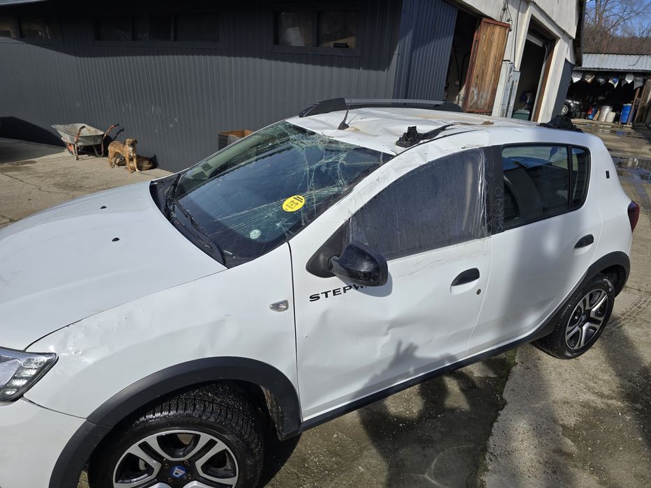 Sandero Stepway 2020 1.0 tce GPL usor avariat Lovit