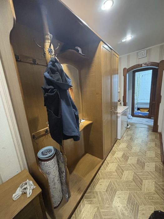 Продам прихожку дубовую