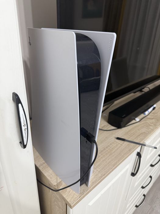 Продам PS5 + джостик