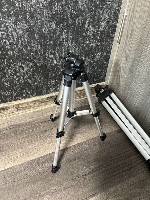 2 Trepiede foto/video din aluminiu – mare reglabil + mini trepied reglabil