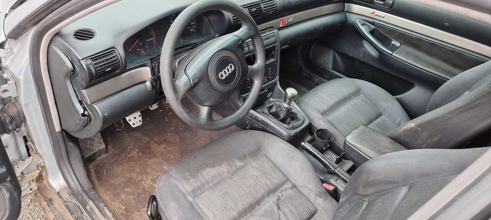 Ауди  А4  1.9 тди