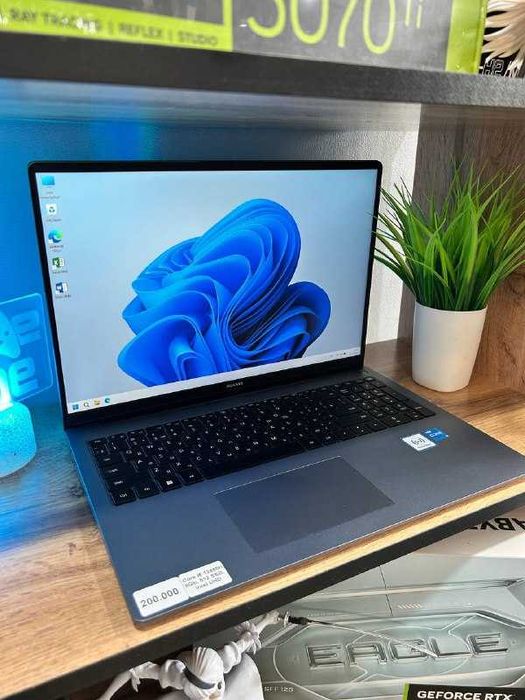 Ноутбук HUAWEI i5! С гарантией!