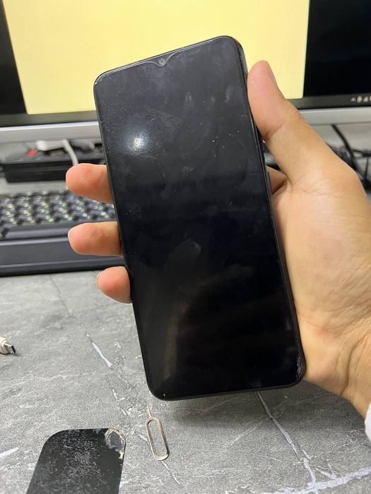 Realme c21y sotiladi