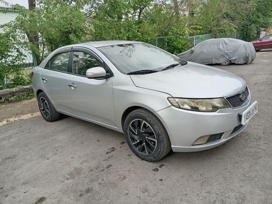 Продам машину Кия церато