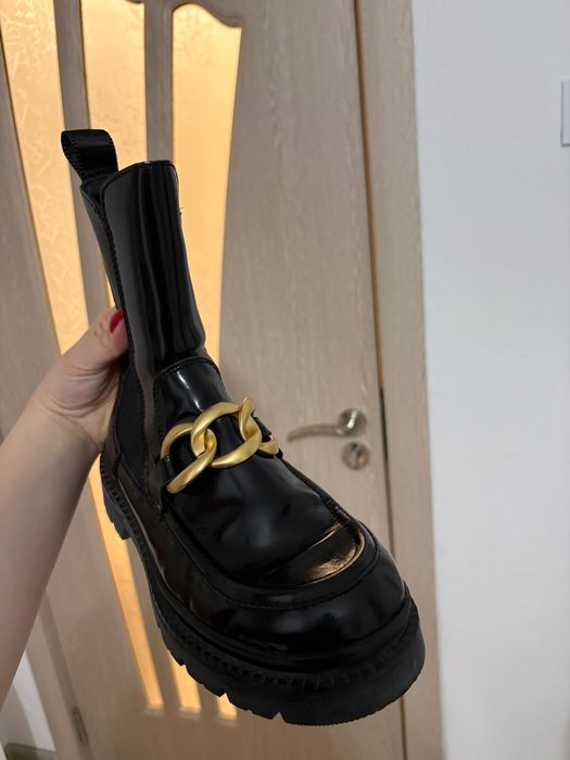 Боти на GANT като нови