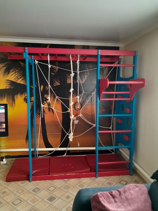 Шведская стенка,деревянная