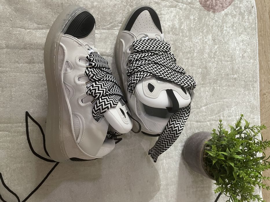 lanvin adidasi.