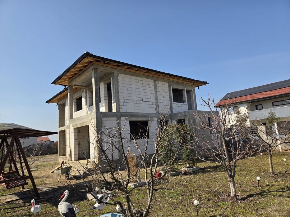 Casă si teren zona Careffour