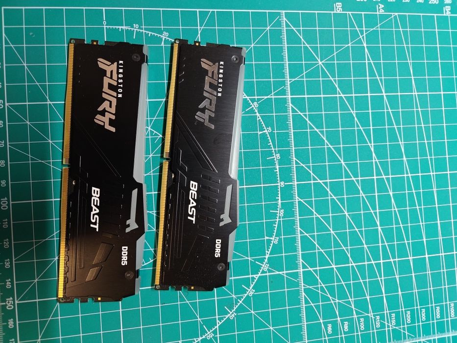 32 GB 16x2 DDR5 Kingston Fury RGB 6000