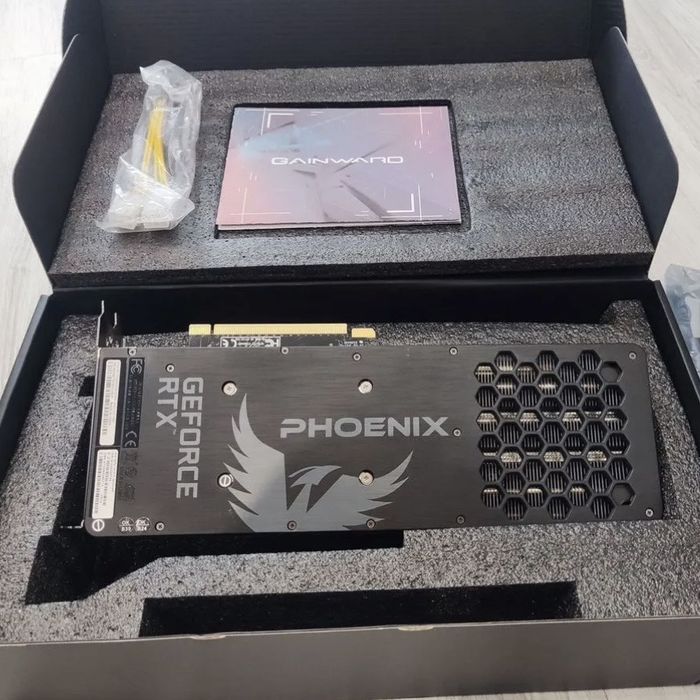Видеокарта Gainward GeForce RTX 3070 Ti Phoenix