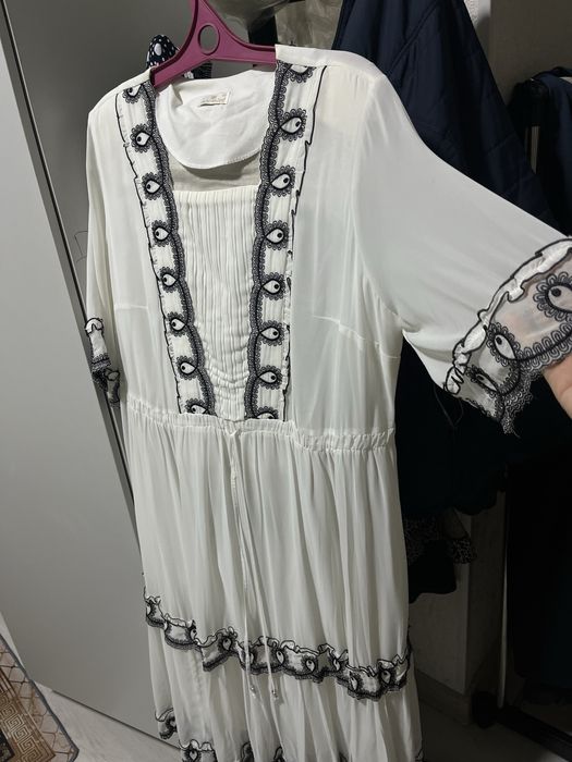 Платье вечерние.