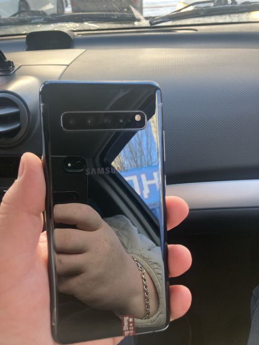 Продам Samsung S10 5G