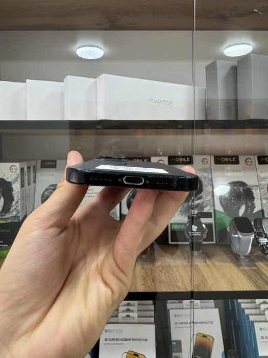 iPhone 15