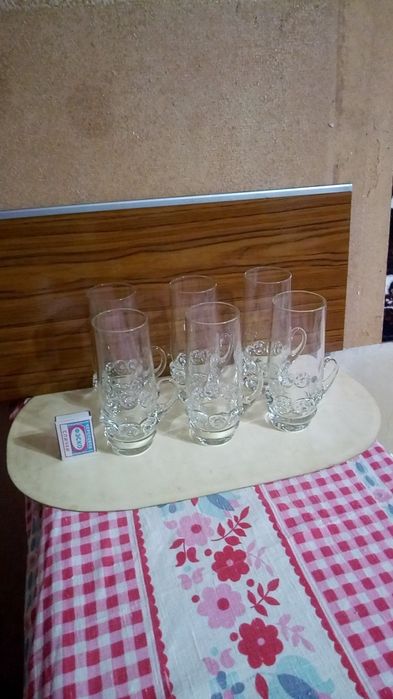 Фужеры с ручкой.