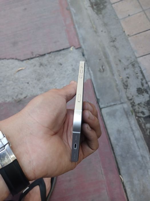 Iphone 13 sotiladi