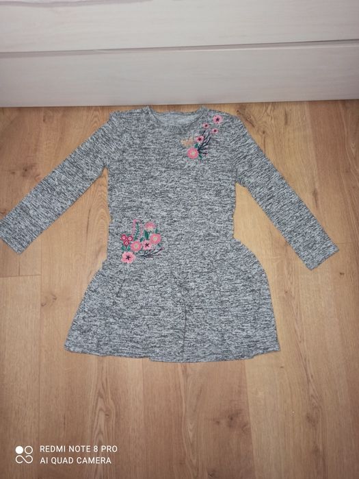 2 сиви стилни рокли за момиче  136/140