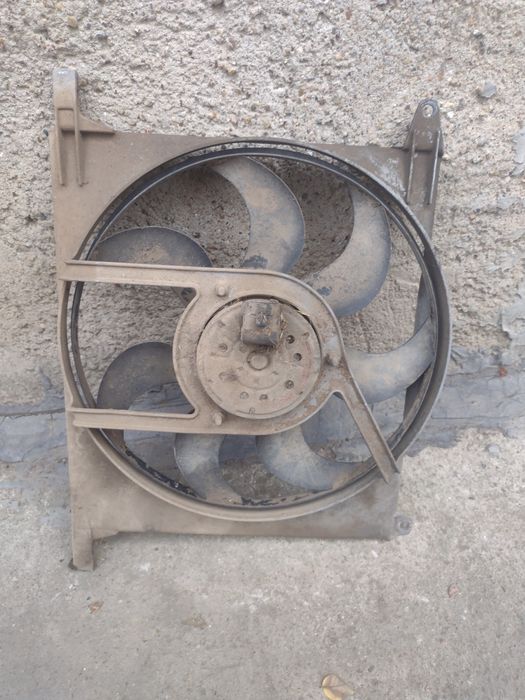 Продавам електрическа перка за astra f сваляне от 1.6 мотора бензин