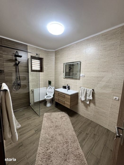 Casa de inchiriat, 3 camere, in Criseni