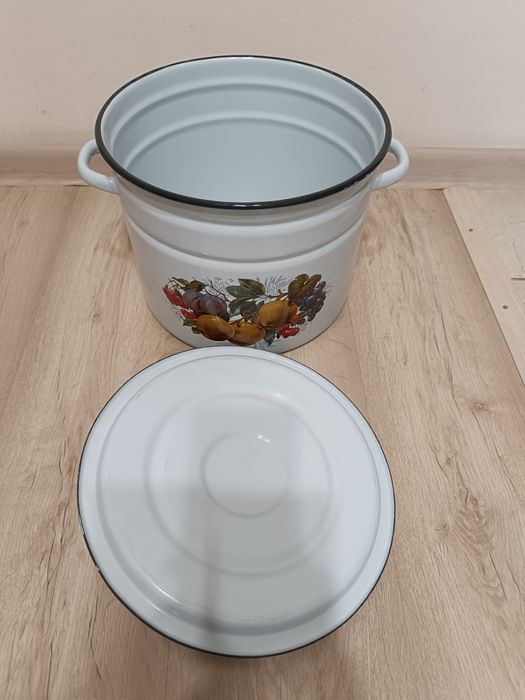 Эмалированная кастрюля 10 литров