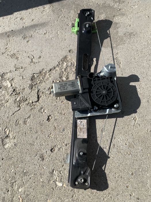 Механизъм със моторче за предна и задна лява ерата бмв е90-91