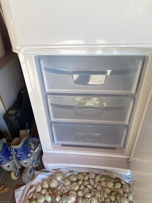 Холодильник Indesit NO FROST syper