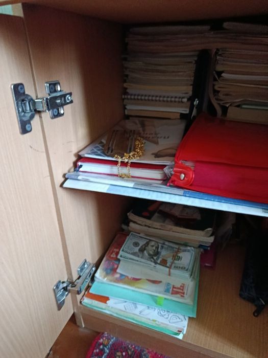 Парта, стол для школьника