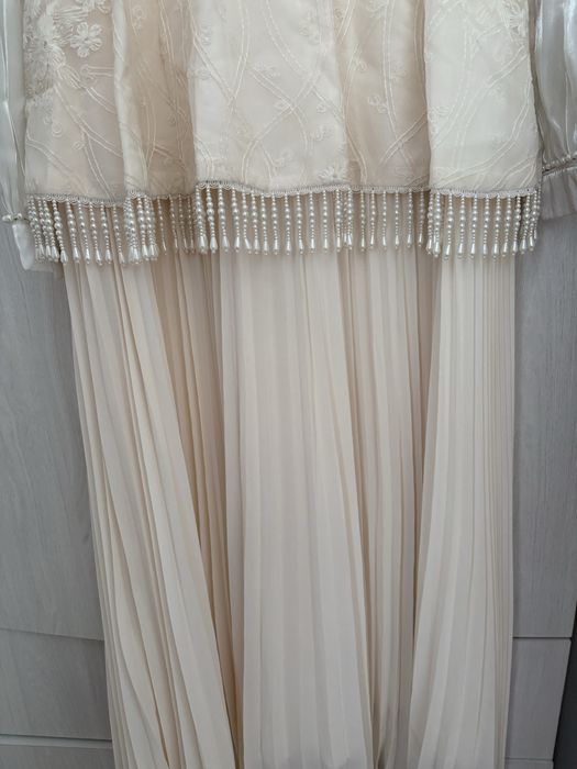 Белый платья вечерный