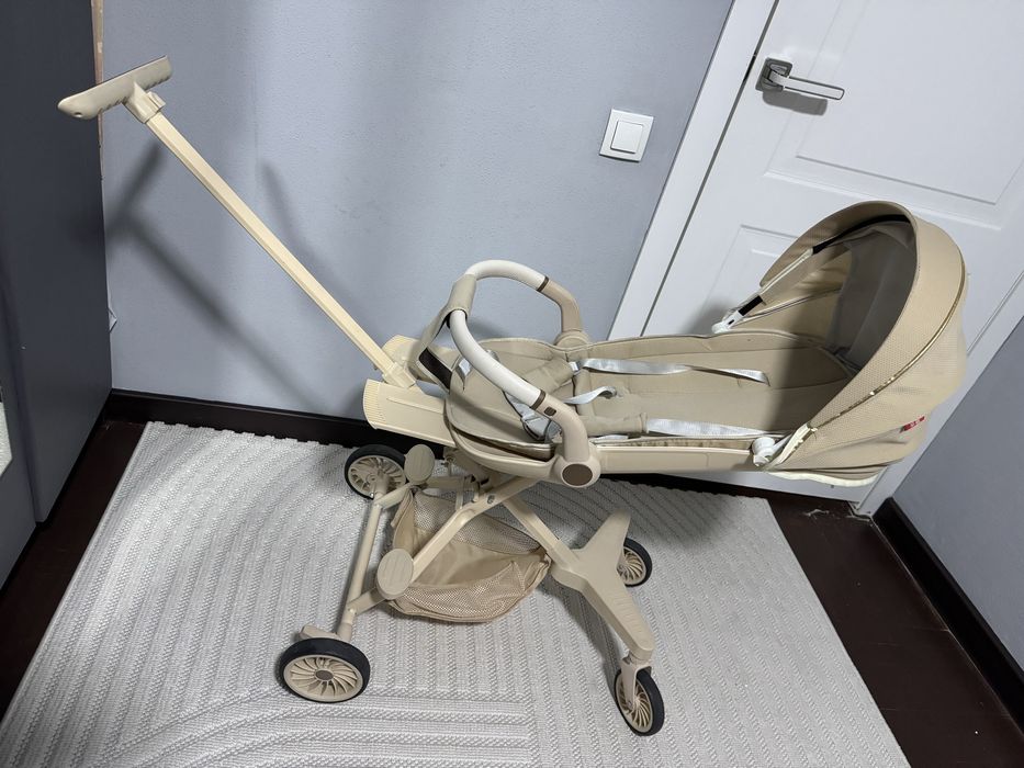 прогулочная легкая коляска