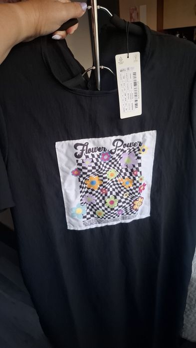 Дълга черна рокля с цветна платка