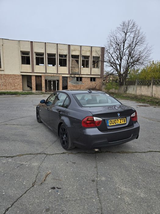 Dezmembrez bmw e90 320d