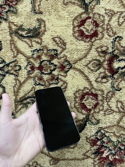 Продам iPhone 13